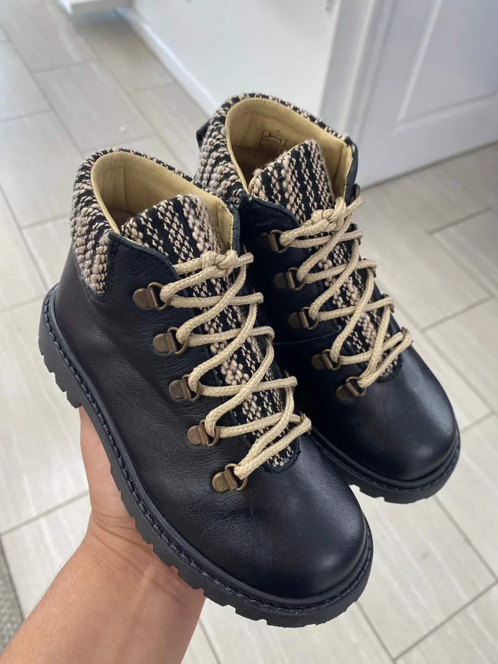Andanines Black Knit Boot Online