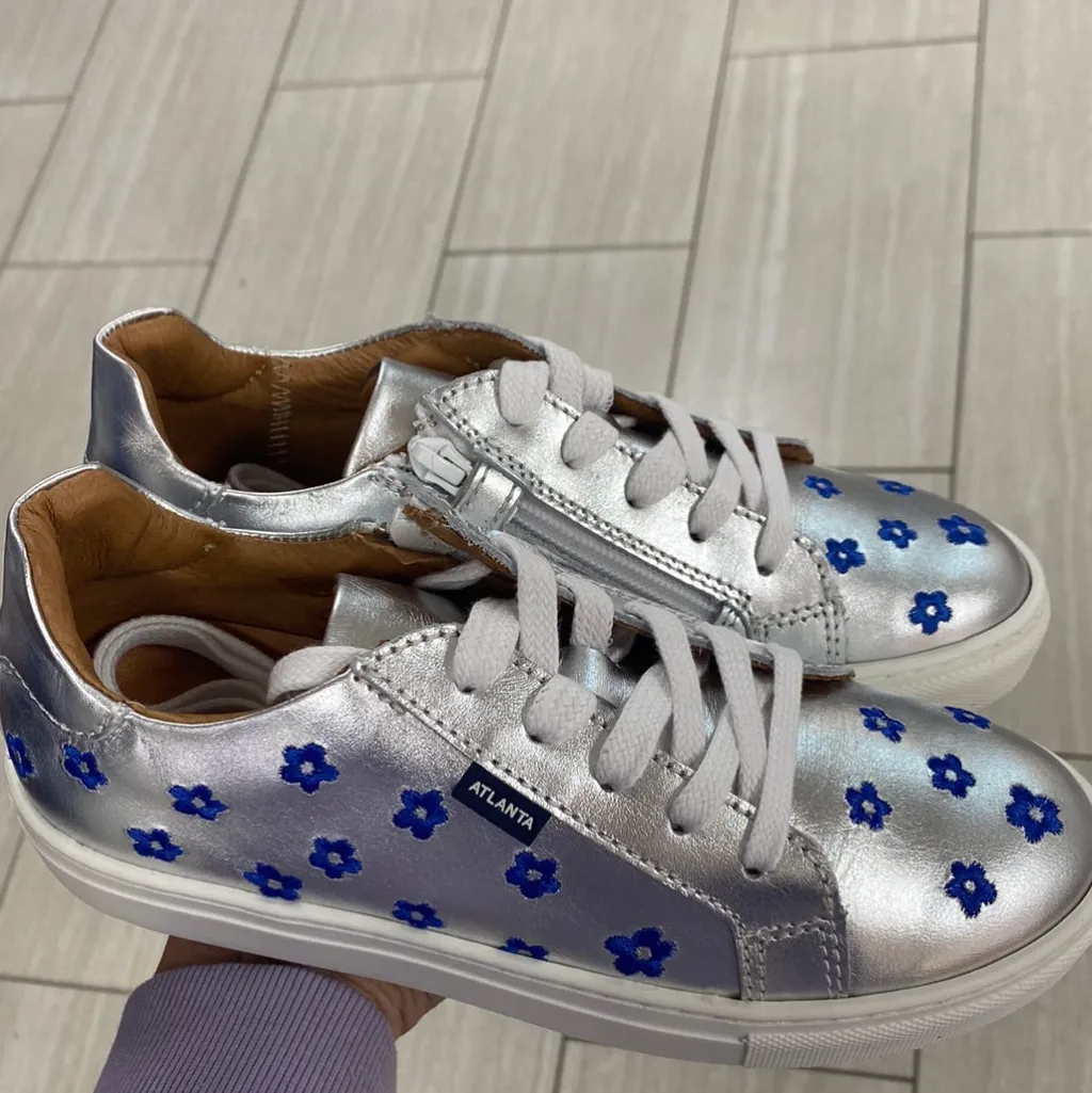 Atlanta Mocassin Silver and Blue Flower Sneaker Sale