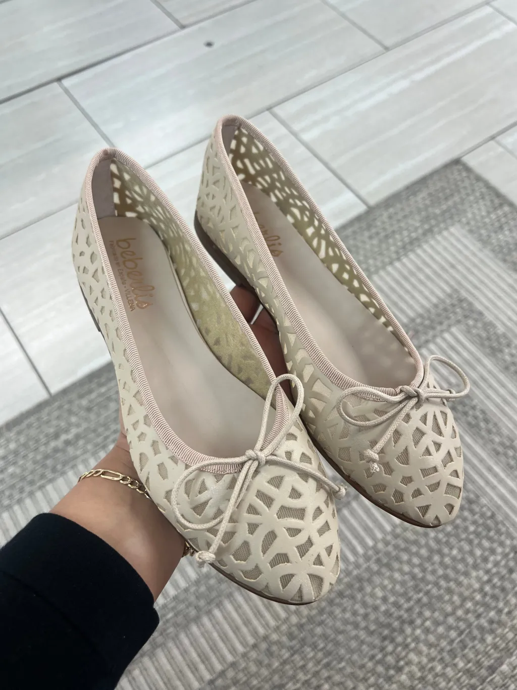 Beberlis Beige Basket Flat Discount