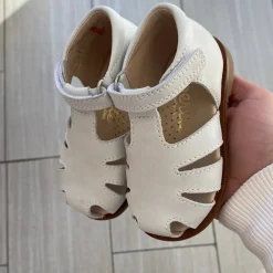 Beberlis Denver White Closed Toe Baby Sandal Online