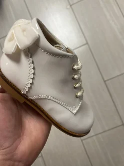 Beberlis Off White Patent Bow Baby Bootie Discount