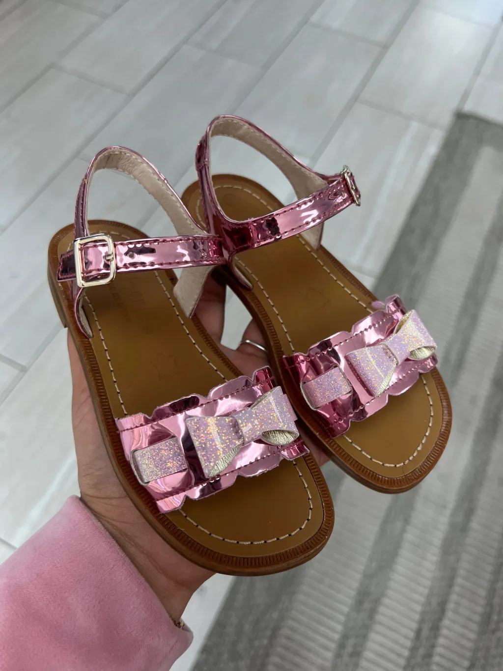 Beberlis Pink Mirror Bow Sandal Hot