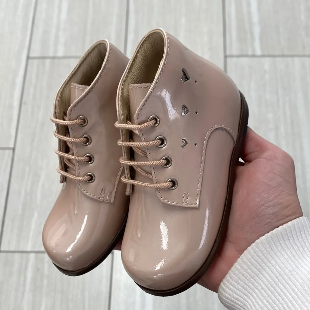 Beberlis Pink Pearl Patent Heart Baby Bootie New