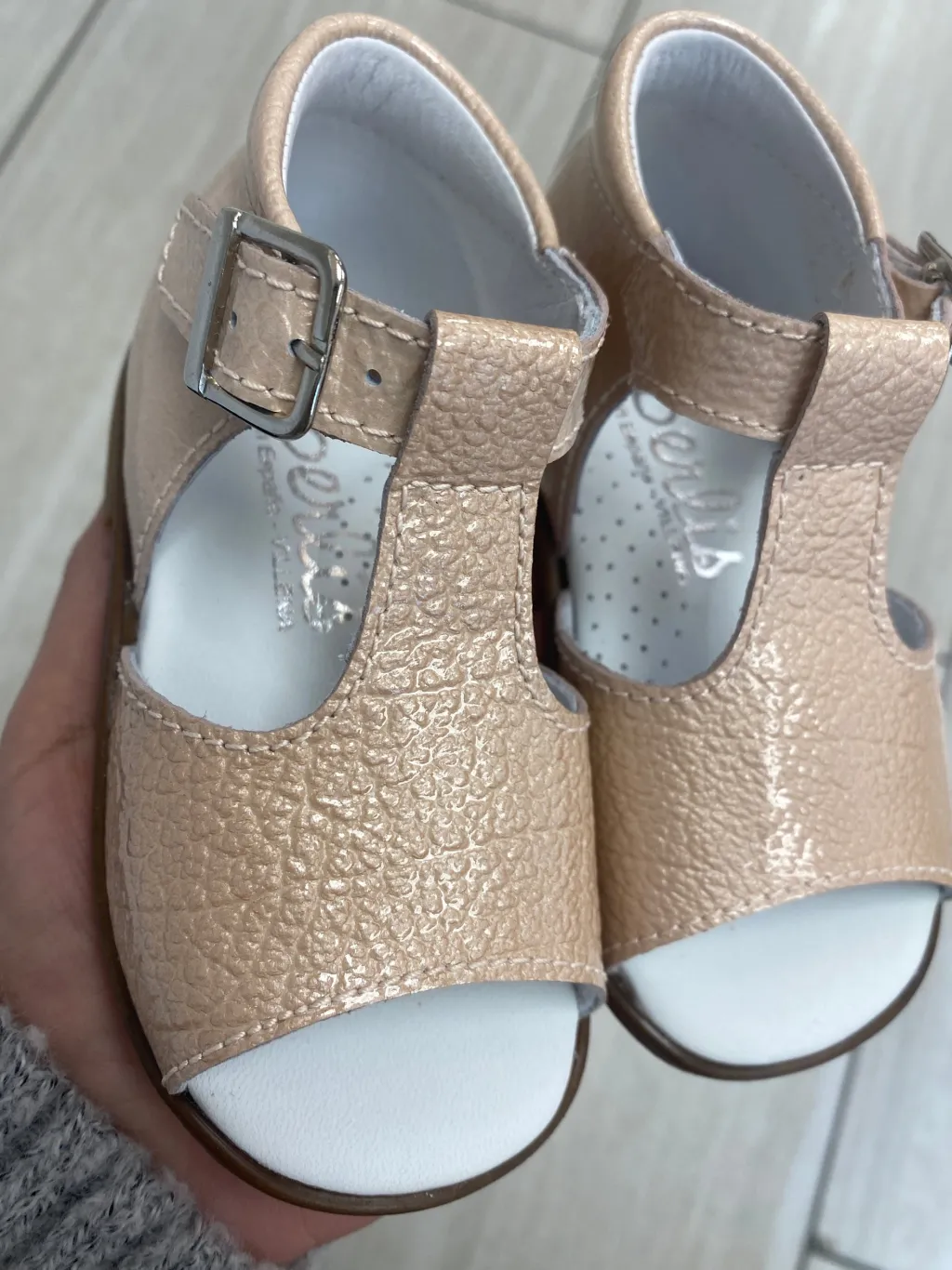 Beberlis Pink Rock Patent T Strap Baby Sandal New