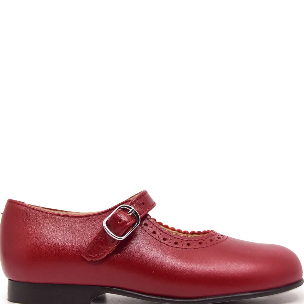 Beberlis Red Scalloped Mary Jane Fashion