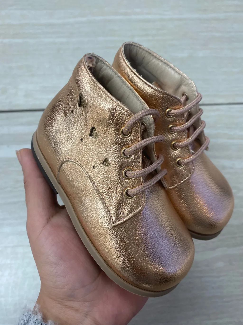 Beberlis Rose Gold Heart Baby Bootie Hot