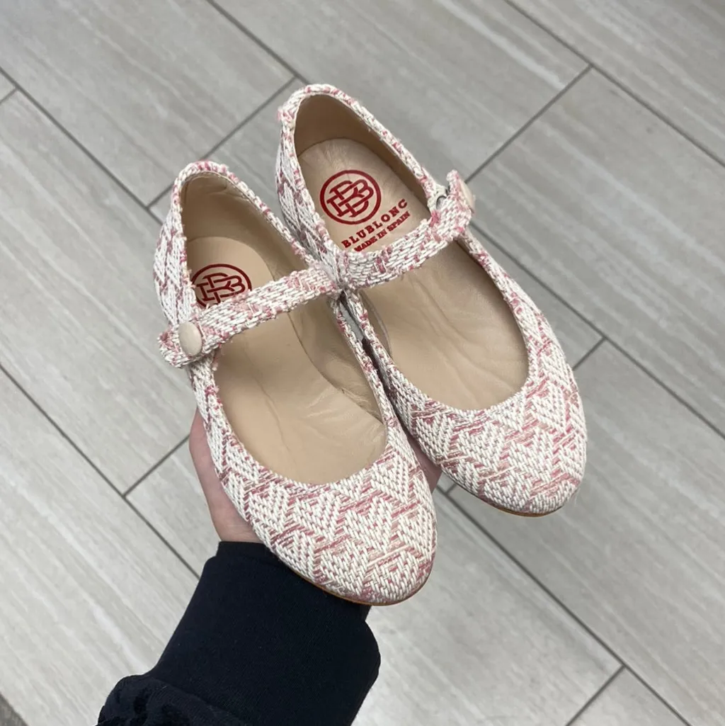 BluBlonc Pink Heart Tweed Mary Jane Fashion