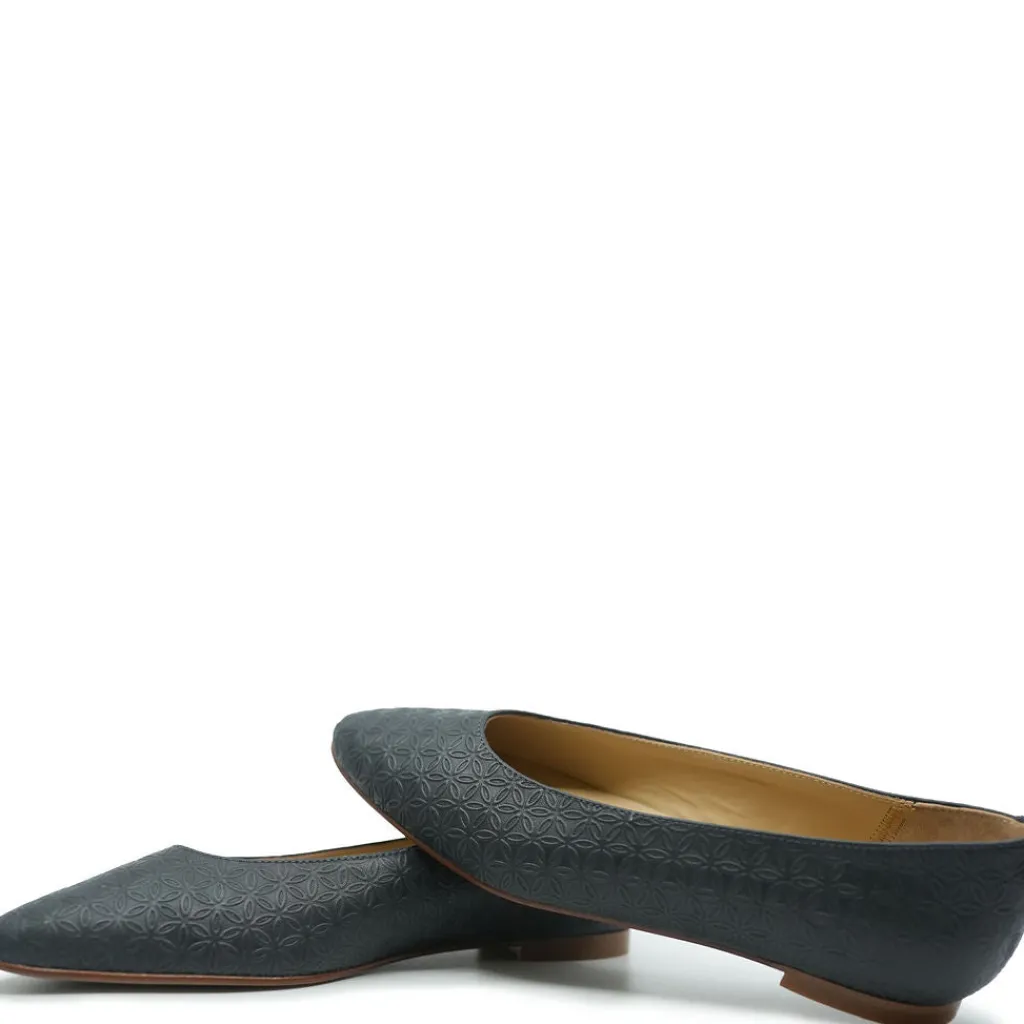 LMDI Collection LMDI Dark Gray Stamped Pointed Flat New