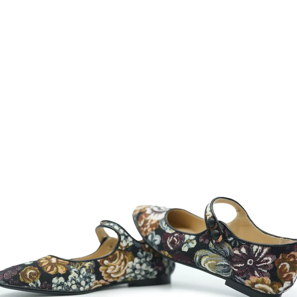 LMDI Collection LMDI Floral Print Pointed Mary Jane New