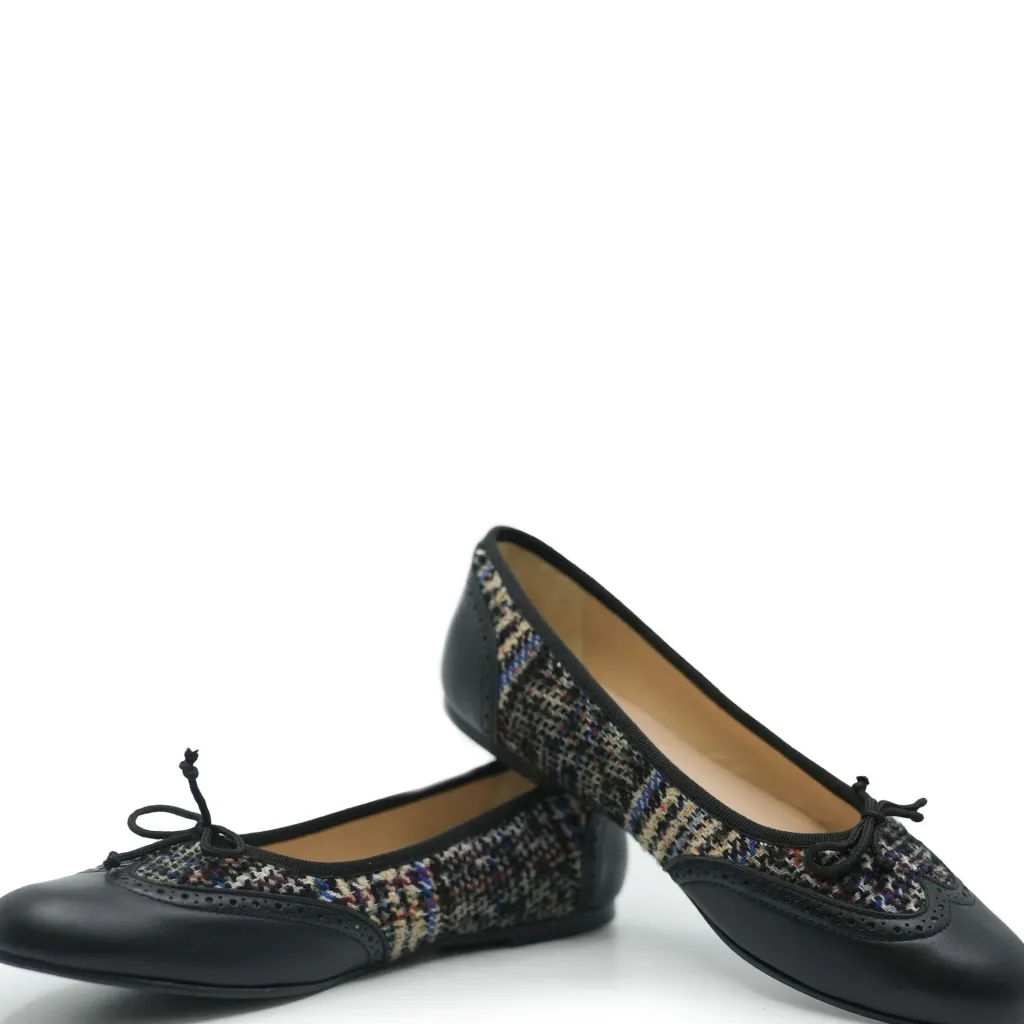 Manuela De Juan Manuela Black Leather and Tweed Bow Flat Hot