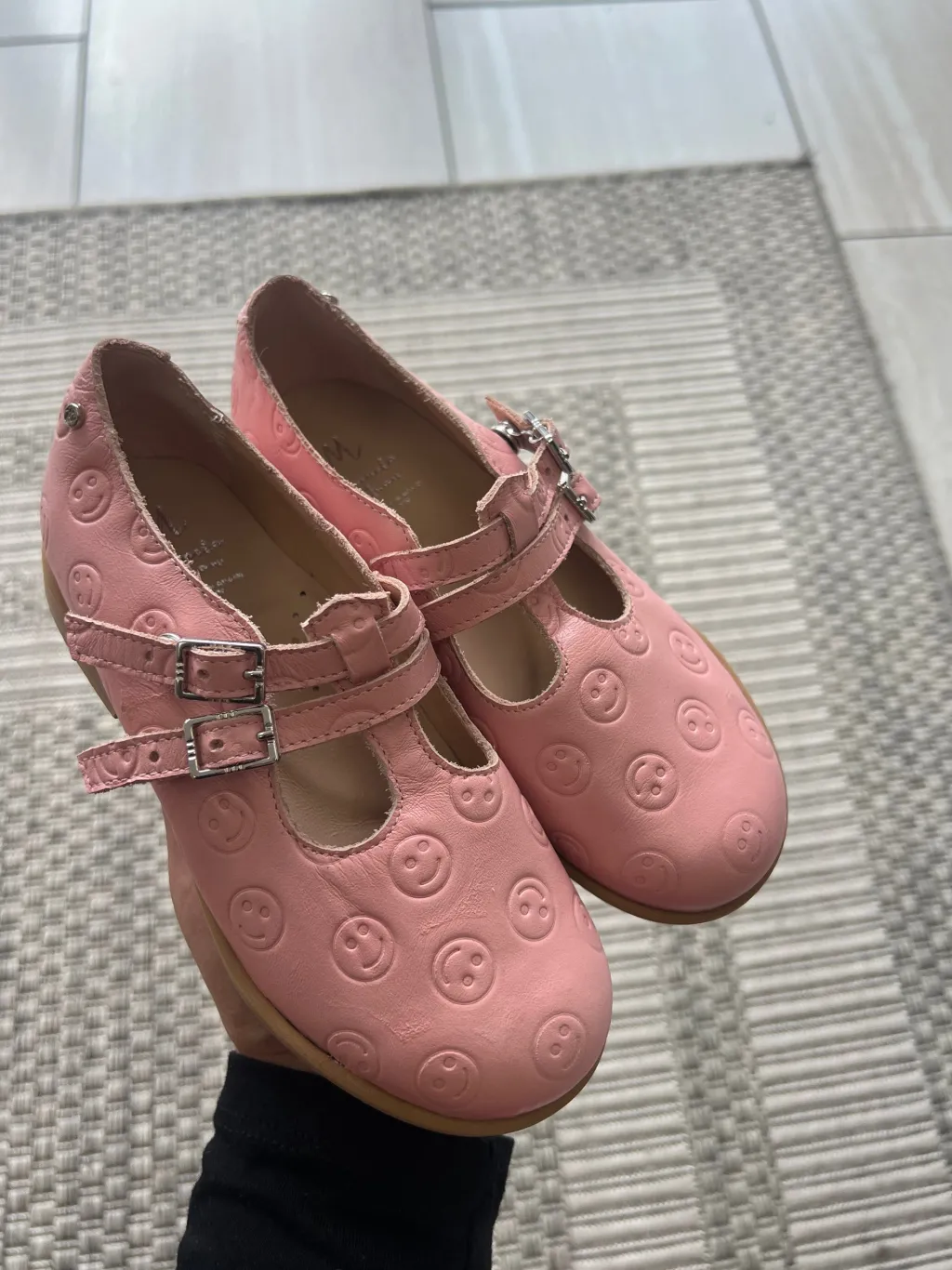 Manuela De Juan Manuela Pink Smiley Mary Jane New