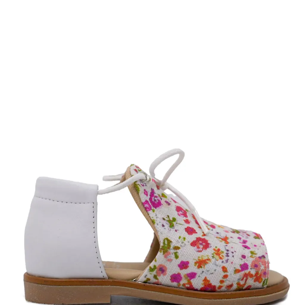 Manuela De Juan Manuela White Flower Lace Baby Sandal Hot
