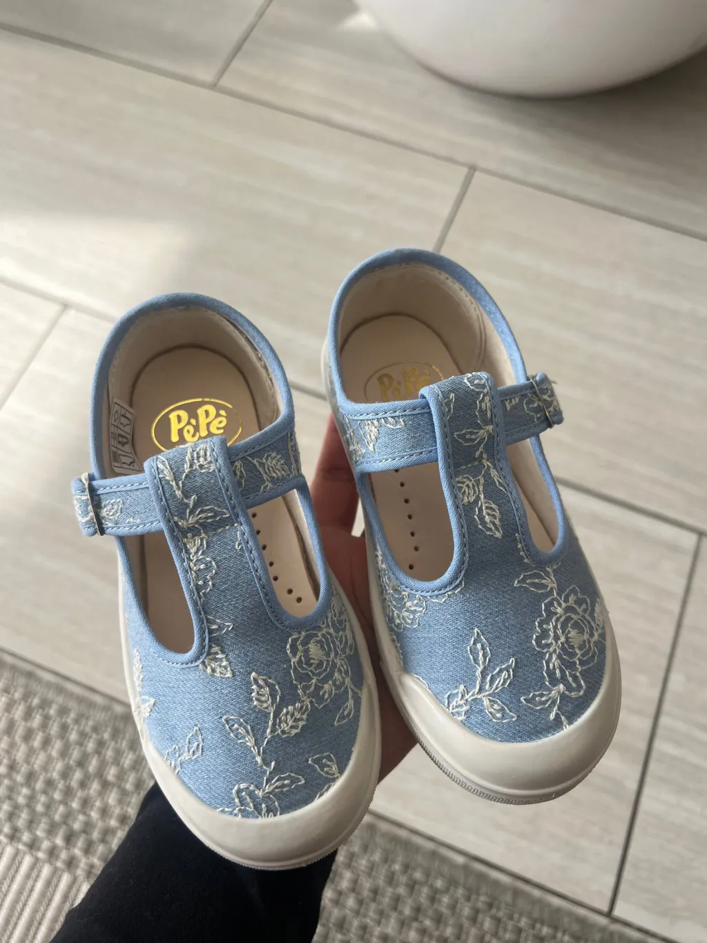 PèPè Pepe Celeste Embroidered T Strap Sneaker Online