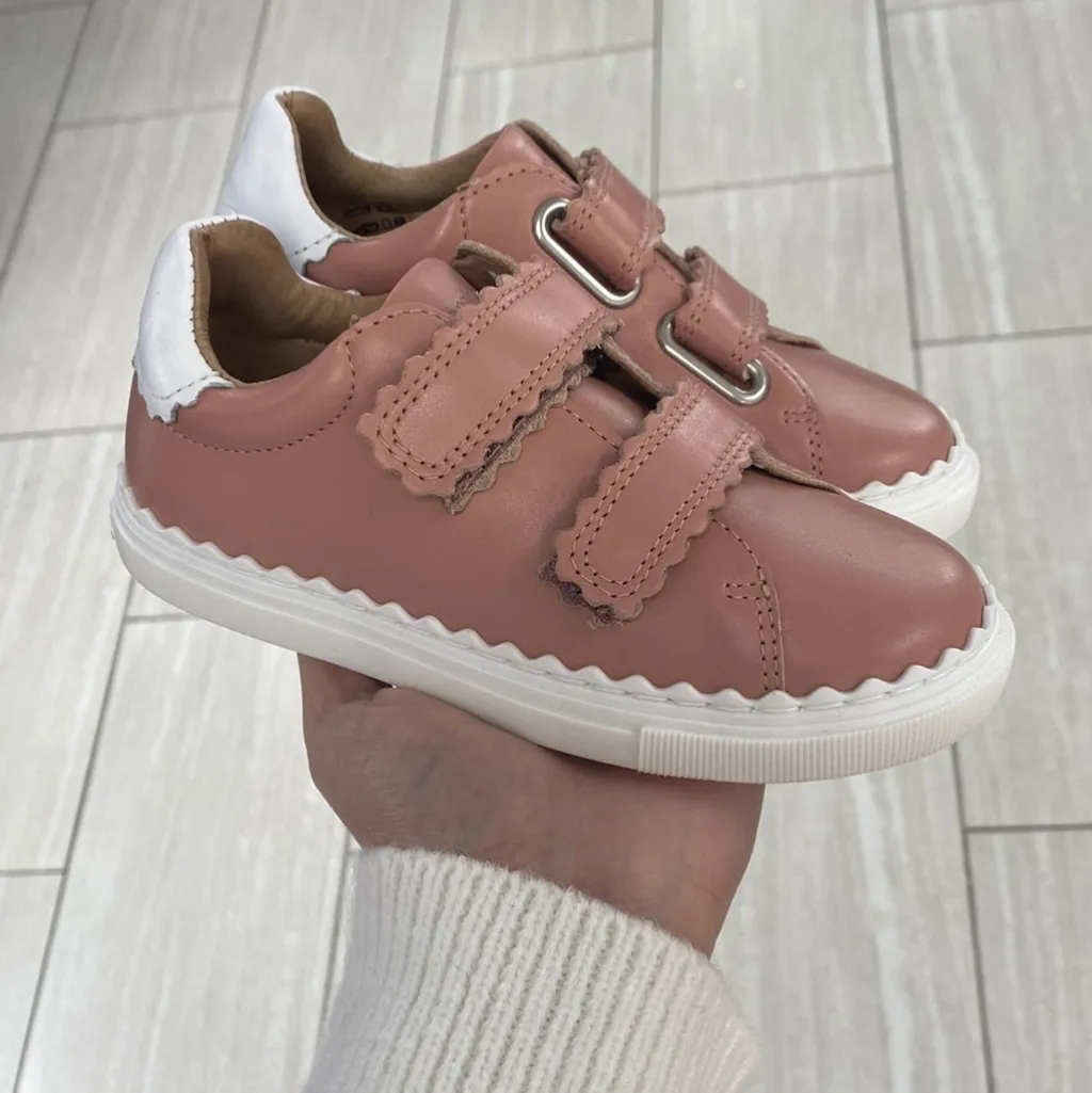 Porte Salmon Sacalloped Velcro Sneaker Clearance