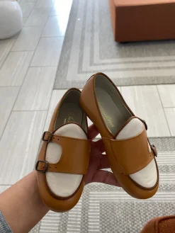 Sonatina Camel and Cream Oxford Fashion
