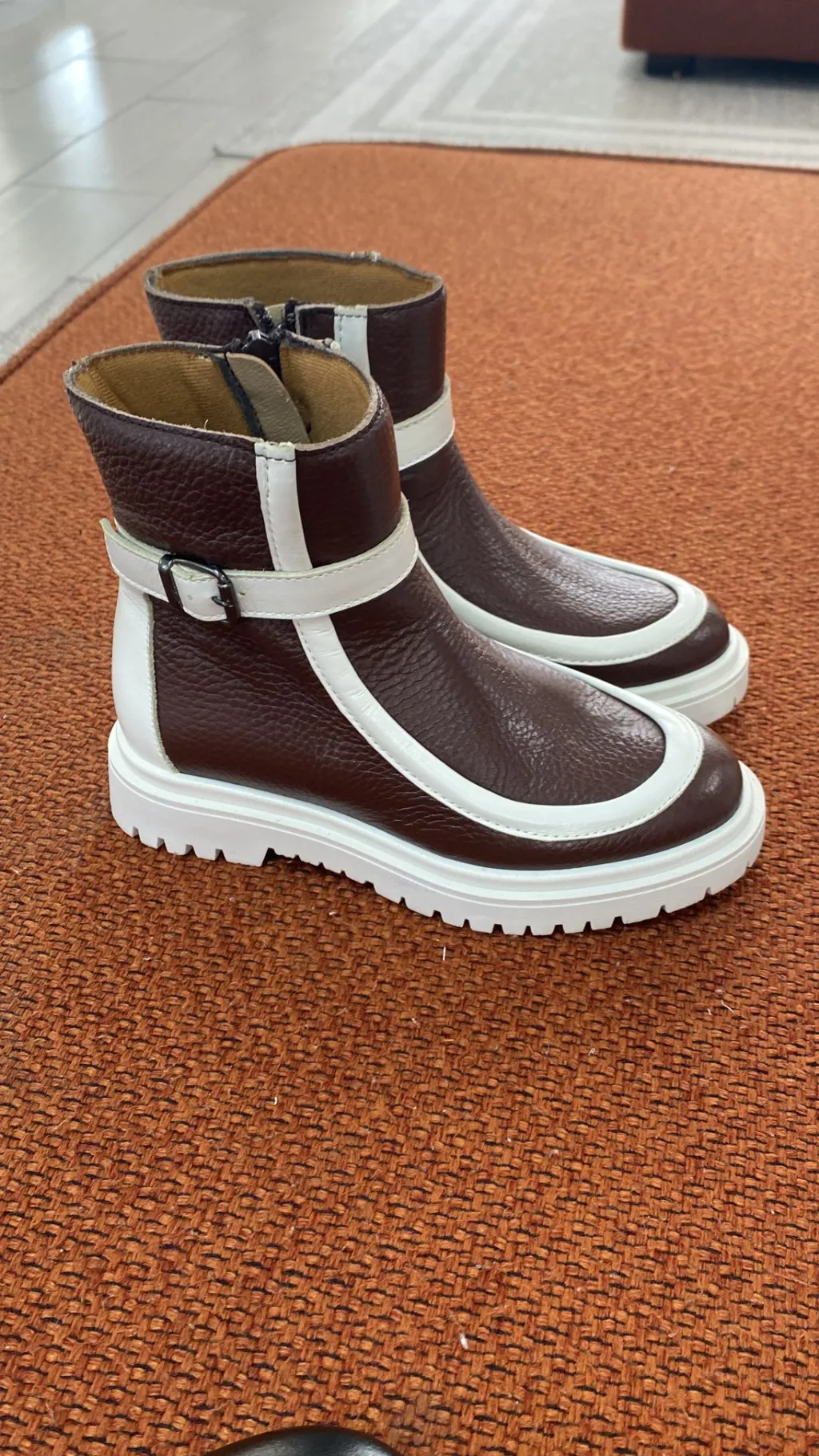 Spain+Co Brown and White Zipper Boot Fashion