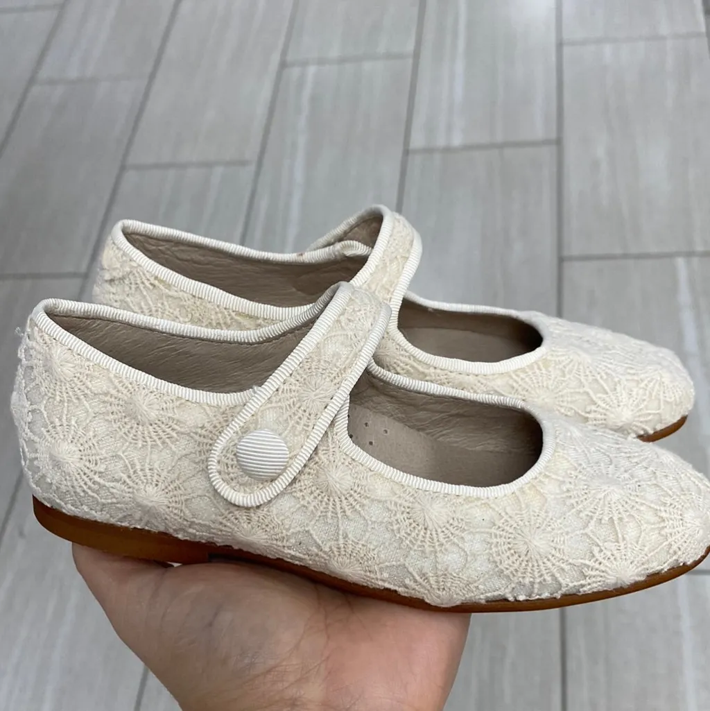 Spain+Co Crochet Daisy Mary Jane Sale