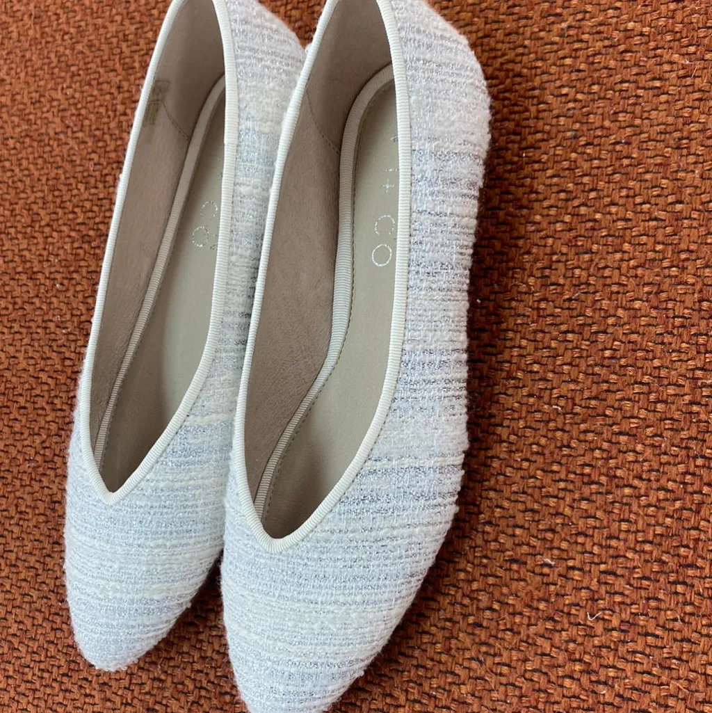 Spain+Co Silver Tweed V Flat Online