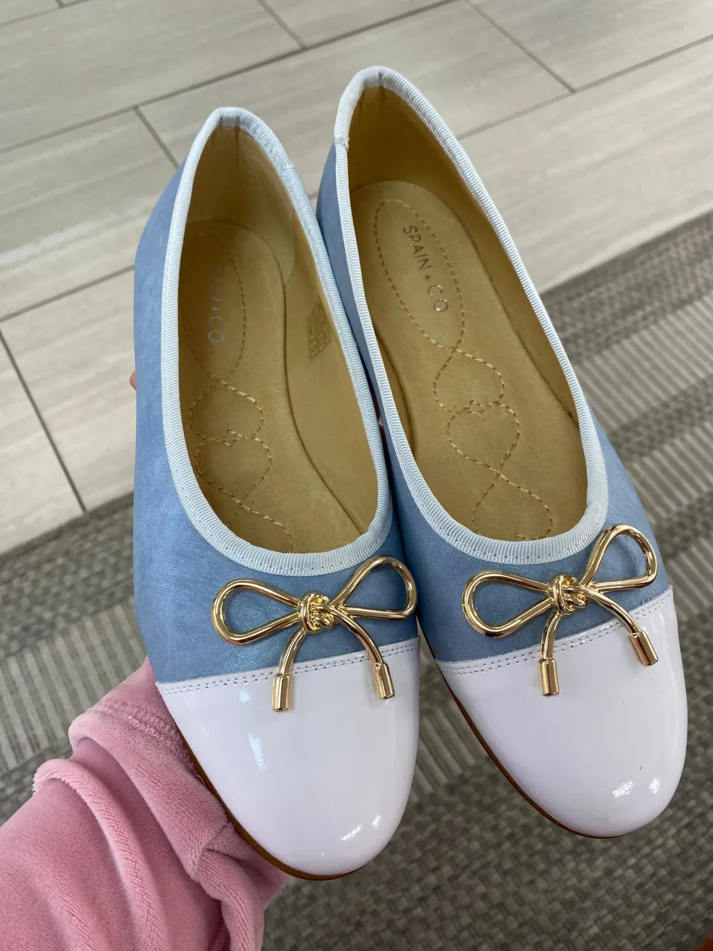 Spain+Co Sky and White Metal Bow Flat Fashion
